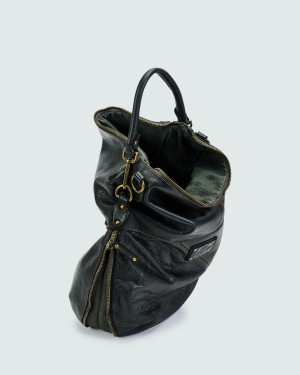 REVERSE POCKET